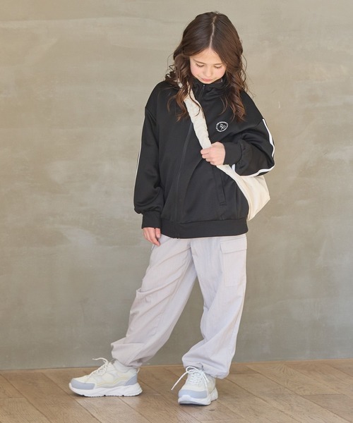 GLOBAL WORK(グローバルワーク)の「トラックジャケット/996540(ジャージ・キッズ・ブラック/アイボリー・130cm/140cm/150cm/160cm/170cm)」の19枚目の写真