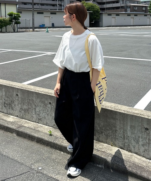 feepur(フェピュール)の「ミニ裏毛ラグランルーズTee(Tシャツ/カットソー・レディース・グレー/オフホワイト/ブラック/オートミール・MEDIUM)」の21枚目の写真