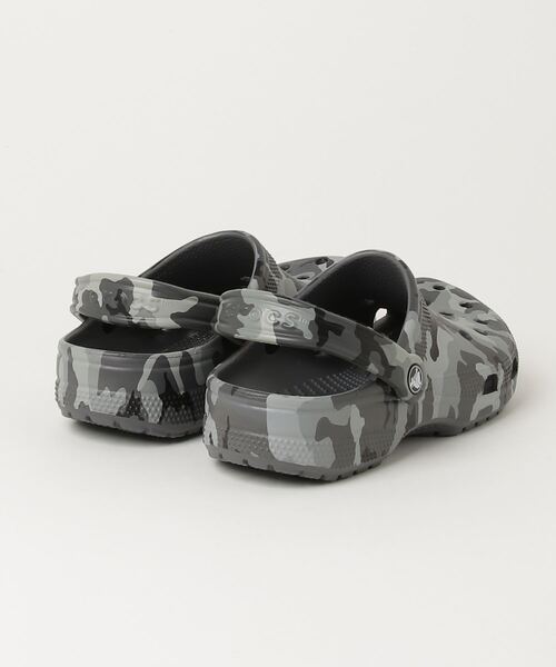 crocs（クロックス）の「クロックス crocs クロッグサンダル（サンダル・メンズ・グレー・23.0cm/24.0cm/25.0cm/26.0cm/27.0cm/28.0cm/29.0cm）」の2枚目の写真