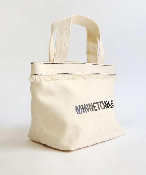 Minnetonka（ミネトンカ）の「MINNETONKA（ミネトンカ） / フリンジロゴトートバッグ キャンバスバッグ スモールトート（トートバッグ・レディース・グレー/アイボリー/ブラック/ブラウン・FREE）」の21枚目の写真
