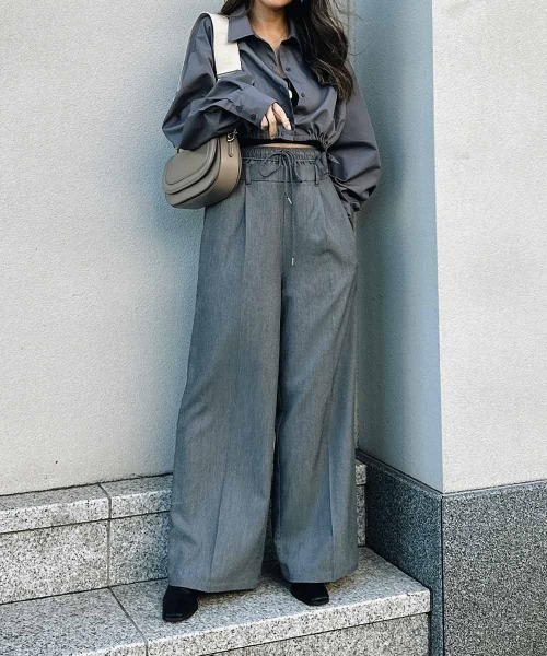 esutoreja（エストレジャ）の「ショートリボンシャツ（シャツ/ブラウス・レディース・ブラック/ホワイト/グレー・FREE）」の6枚目の写真