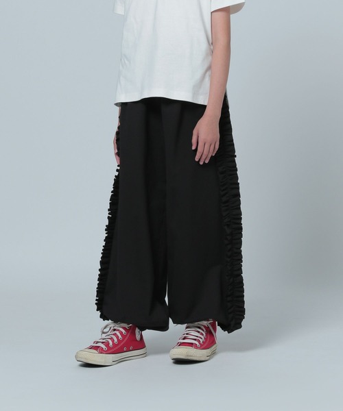 LOWRYS FARM（ローリーズファーム）の「フリルミニウラケパンツ　 124762（スウェットパンツ・キッズ・ブラック/ピンク/グレー・160cm/150cm）」の16枚目の写真