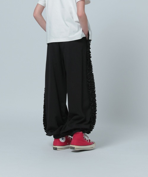 LOWRYS FARM（ローリーズファーム）の「フリルミニウラケパンツ　 124762（スウェットパンツ・キッズ・ブラック/ピンク/グレー・160cm/150cm）」の18枚目の写真