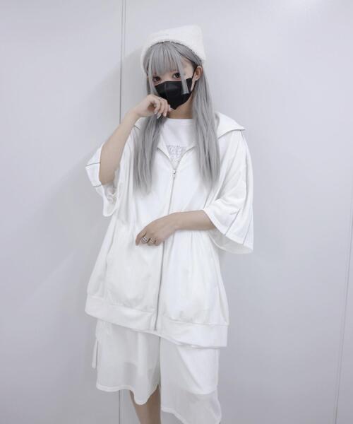 Whinny(ホワイニー)の「Whinny/ベロキラの半袖(ジャージ・レディース・ブラック/ホワイト/グレー・FREE)」の1枚目の写真