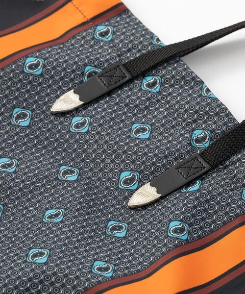 TOGA（トーガ）の「Print tote bag（トートバッグ・メンズ・ネイビー・FREE）」の4枚目の写真