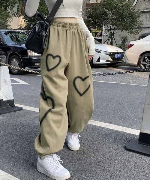 セール】ハートプリントスウェットジョガーパンツ（スウェットパンツ