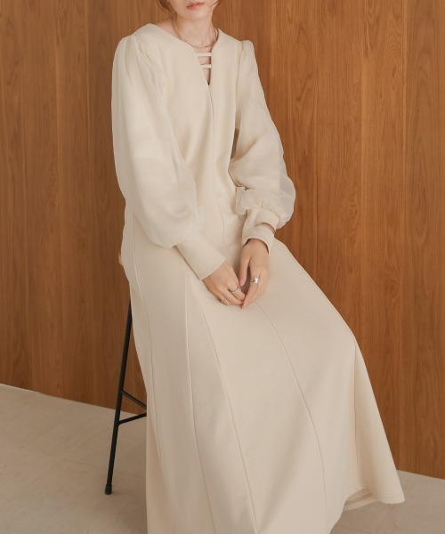 Bab（バブ）の「【再販/低身長無向けサイズあり】【S・Mサイズ展開】フレアーライン長袖オーガンジーワンピース（ワンピース・レディース・ブラック/ベージュ・M/S）」の5枚目の写真