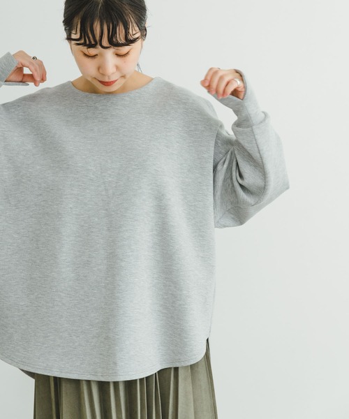 ITEMS URBANRESEARCH(アイテムズ アーバンリサーチ)の「ダンボールスムースラウンドプルオーバー(Tシャツ/カットソー・レディース・ホワイト/チャコールグレー/グレー・FREE)」の1枚目の写真