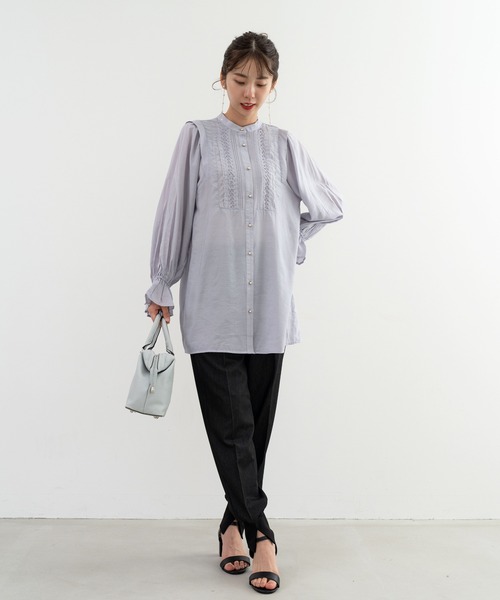 ANNA LUNA（アンナルナ）の「【ANNA LUNA】 ピンタックデザインが華やかな大人のきちんと見えブラウス（シャツ/ブラウス・レディース・オフホワイト/グレー/ブラック・MEDIUM/LARGE）」の12枚目の写真