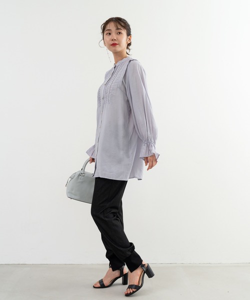 ANNA LUNA（アンナルナ）の「【ANNA LUNA】 ピンタックデザインが華やかな大人のきちんと見えブラウス（シャツ/ブラウス・レディース・オフホワイト/グレー/ブラック・MEDIUM/LARGE）」の7枚目の写真