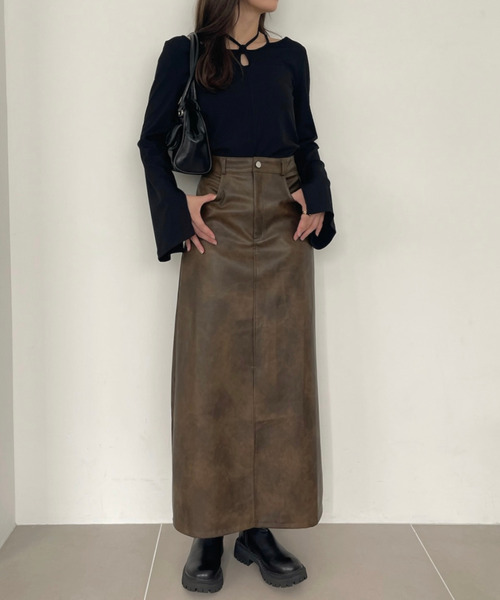 Ada.(エイダ)の「ヴィンテージライク ナロー フェイクレザー スカート(スカート・レディース・ブラウン/ブラック・S/M)」の11枚目の写真
