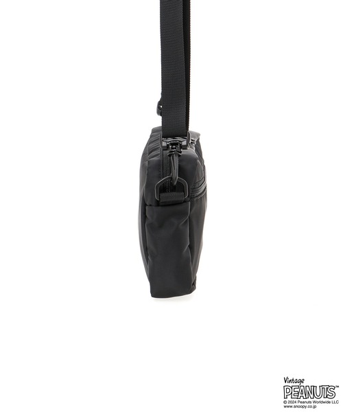 Manhattan Portage(マンハッタンポーテージ)の「Jogger Bag PEANUTS FW2024(ショルダーバッグ・レディース・ブラック・X-SMALL)」の6枚目の写真