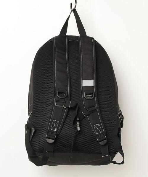 Converse（コンバース）ロゴパッチ付き バックパック／リュック CONVERSE】NEW LOGOPOLY 2POCKET BACKPACK M/バックパック/通勤