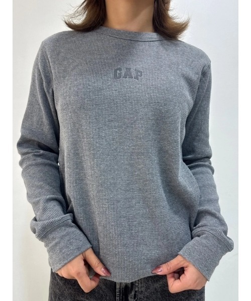 GAP(ギャップ)の「GAPロゴ ワッフルニット長袖Tシャツ(Tシャツ/カットソー・メンズ・グレー/オフホワイト/ブラック/カーキ/ネイビー・S/L/XL/XS/M)」の3枚目の写真