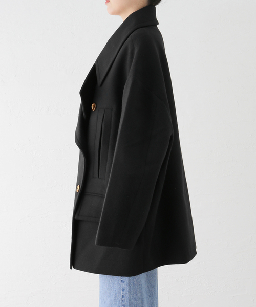 Noble(ノーブル)の「NEARbyME/ニアーバイミー Gold Botton Oversized Pea Coat(ピーコート・レディース・ブラック・FREE)」の7枚目の写真