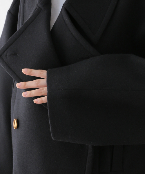 Noble(ノーブル)の「NEARbyME/ニアーバイミー Gold Botton Oversized Pea Coat(ピーコート・レディース・ブラック・FREE)」の12枚目の写真