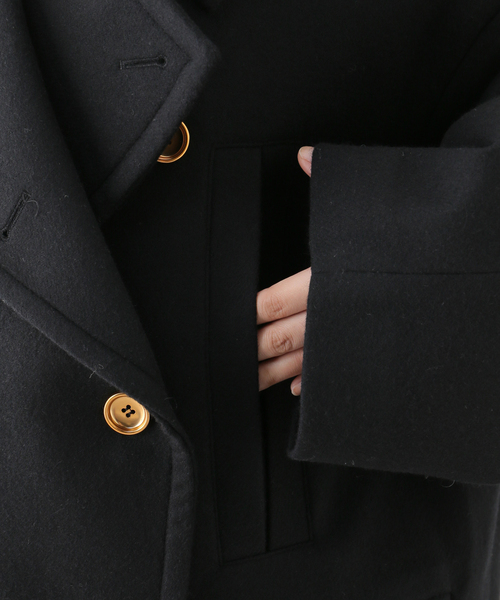 Noble(ノーブル)の「NEARbyME/ニアーバイミー Gold Botton Oversized Pea Coat(ピーコート・レディース・ブラック・FREE)」の13枚目の写真