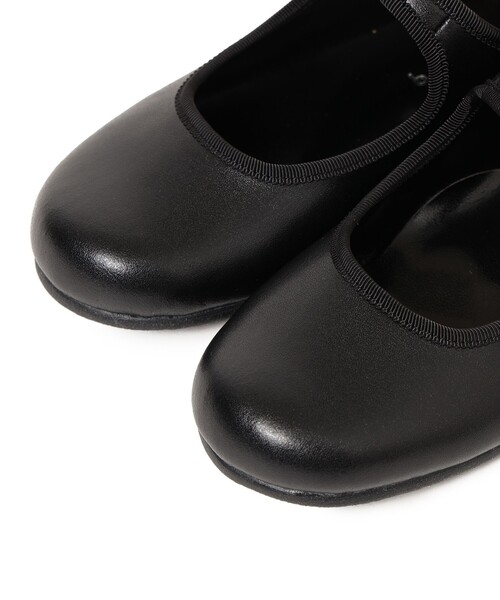 こども ビームス（コドモビームス）の「▲セレモニー ストラップ シューズ 2025（15～24cm）（バレエシューズ・キッズ・レッド/ブラック系その他2/ブラック・15 /16/17/18/19/20/21/22/23/24）」の7枚目の写真