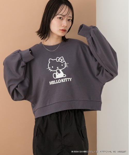 sanrio(サンリオ)の「【HELLO KITTY】ショートプルオーバー(スウェット・レディース・アイボリー/チャコール・FREE)」の4枚目の写真