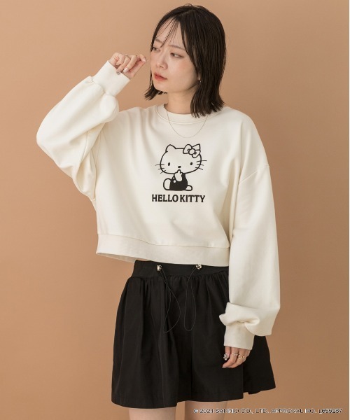 sanrio(サンリオ)の「【HELLO KITTY】ショートプルオーバー(スウェット・レディース・アイボリー/チャコール・FREE)」の20枚目の写真