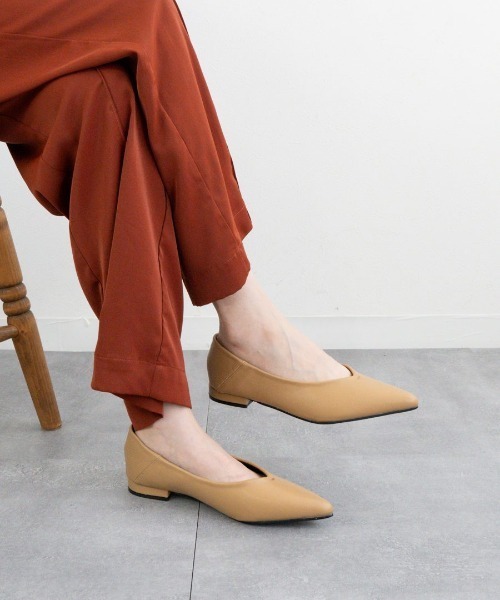 Fabby fabby(ファビィーファビィー)の「ポインテッドパンプス(パンプス・レディース・シルバー/アイボリー/ブラック/ブラウン/ゴールド/ベージュ・SMALL/MEDIUM/LARGE)」の14枚目の写真