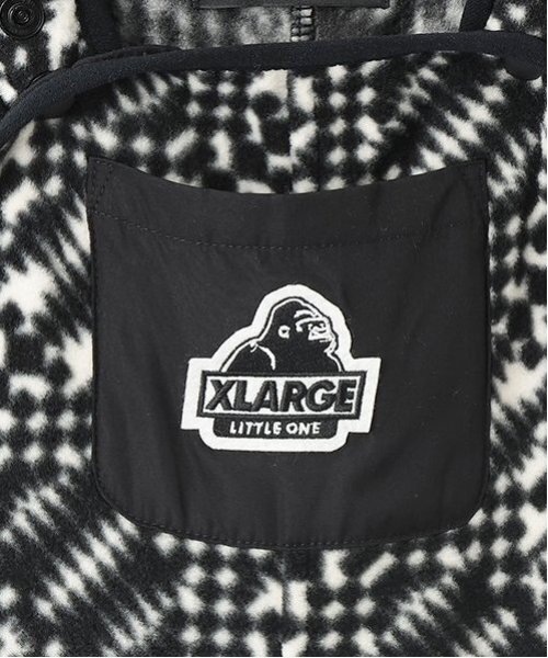 XLARGE KIDS（エクストララージキッズ）の「総柄フリースサロペット（サロペット/オーバーオール・キッズ・ブラック・80ｃｍ/90cm/110cm/100cm）」の13枚目の写真