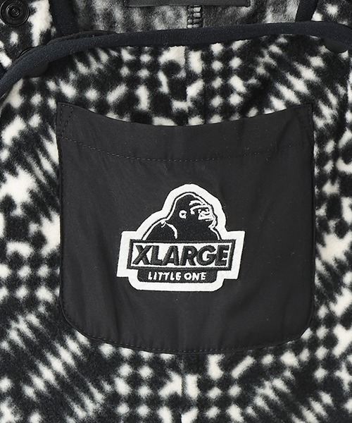 XLARGE KIDS（エクストララージキッズ）の「総柄フリースサロペット（サロペット/オーバーオール・キッズ・ブラック・80ｃｍ/90cm/110cm/100cm）」の9枚目の写真