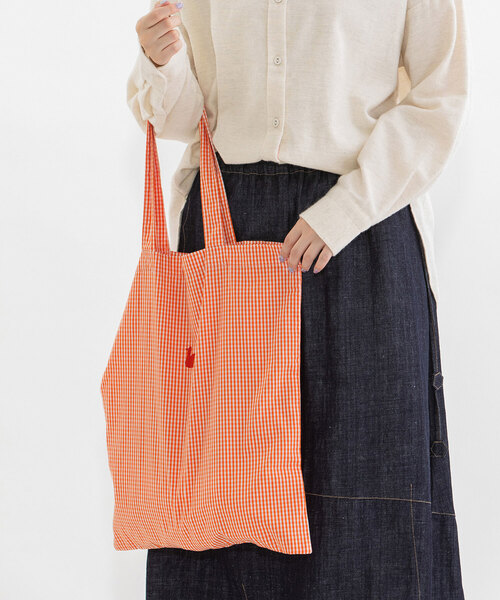nop de nod（ノップドゥノッド）の「Laukkuギンガムfoldバッグ（トートバッグ・レディース・ターコイズブルー/グレー/オレンジ/ダークブルー/レッド/ピンク/グリーン・フリー）」の17枚目の写真