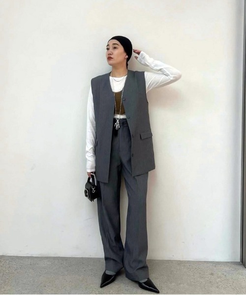 Ameri（アメリ）の「OTONA MUSE LONG VEST WITH PANTS（サロペット/オーバーオール・レディース・ダークグレー/ブラック・MEDIUM/SMALL）」の12枚目の写真