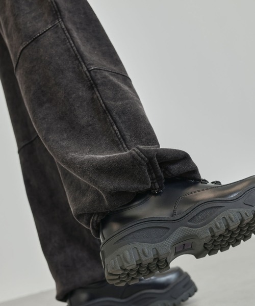 Ruelle（ルーエル）の「【Ruelle】Pigment-Dyed Wide Sweat Pants  / ピグメント加工共地ベルト付きワイドスウェットパンツ（スウェットパンツ・メンズ・ブラック/アッシュグレー・L/M/S）」の17枚目の写真