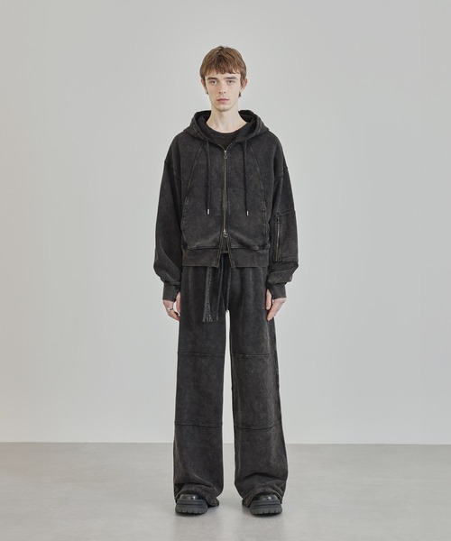 Ruelle（ルーエル）の「【Ruelle】Pigment-Dyed Wide Sweat Pants  / ピグメント加工共地ベルト付きワイドスウェットパンツ（スウェットパンツ・メンズ・ブラック/アッシュグレー・L/M/S）」の9枚目の写真
