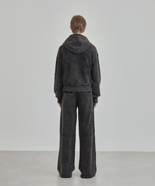 Ruelle（ルーエル）の「【Ruelle】Pigment-Dyed Wide Sweat Pants  / ピグメント加工共地ベルト付きワイドスウェットパンツ（スウェットパンツ・メンズ・ブラック/アッシュグレー・L/M/S）」の11枚目の写真