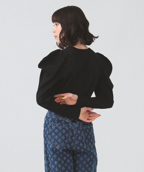 Ray BEAMS(レイビームス)の「キリカエ ギャザー スリーブ Tシャツ(Tシャツ/カットソー・レディース・ブラック/ホワイト・ONE SIZE)」の14枚目の写真