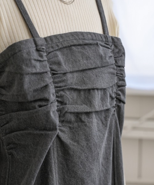 Bab（バブ）の「【S・Mサイズ展開】デニムギャザーキャミワンピース（ワンピース・レディース・ブルー/グレー/インディゴブルー・S/M）」の12枚目の写真