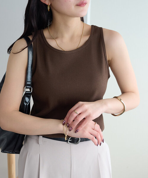 DISCOAT(ディスコート)の「リブタンク《WEB限定カラーあり》(タンクトップ・レディース・ブラック/オフホワイト/チャコールグレー/ブラウン/レッド/モカ/オレンジ/グリーン系その他2・FREE)」の18枚目の写真