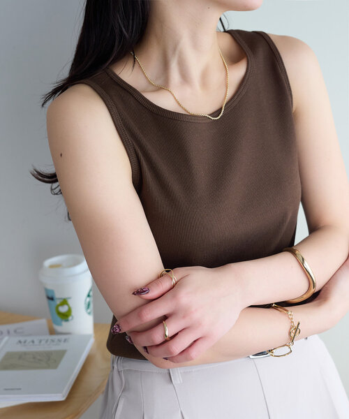 DISCOAT(ディスコート)の「リブタンク《WEB限定カラーあり》(タンクトップ・レディース・ブラック/オフホワイト/チャコールグレー/ブラウン/レッド/モカ/オレンジ/グリーン系その他2・FREE)」の17枚目の写真