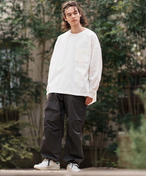 CAMBIO（カンビオ）の「mlt5089-サイドスリットAラインロンT（Tシャツ/カットソー・メンズ・オフホワイト/ブラック系その他/スミクロ・M/L）」の17枚目の写真