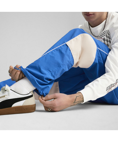 PUMA（プーマ）の「PUMA プーマ ユニセックス SDS リラックス グラフィック トラック パンツ（その他パンツ・メンズ・ブラック/ロイヤルブルー・SMALL/MEDIUM/LARGE/X-LARGE/XX-LARGE）」の12枚目の写真