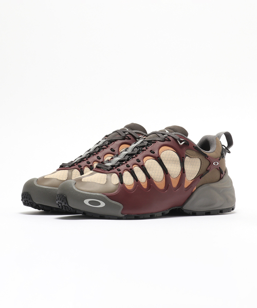 BRAIN DEAD(ブレインデット)の「BRAIN DEAD × OAKLEY FACTORY TEAM IBEX(スニーカー・メンズ・チャコールグレー/レッド・90/80/85/95/75)」の10枚目の写真