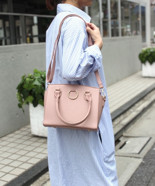 ALTROSE(アルトローズ)の「【ALTROSE】アルトローズ シャロー2WAYミニトート 綺麗め ALT332491(トートバッグ・レディース・アイボリー/ブラック/ピンクベージュ/グレー・FREE)」の15枚目の写真