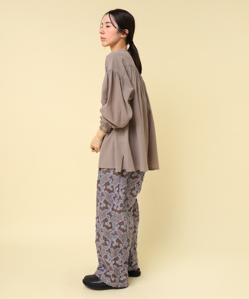 RNA-N(アールエヌエーエヌ)の「R4337 ペイズリーカットJQパンツ(その他パンツ・レディース・ブラック/グレイッシュベージュ/オフホワイト・FREE)」の21枚目の写真