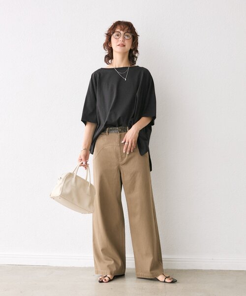RIVE DROITE(リヴドロワ)の「【着心地抜群】ポンチョカットソー(Tシャツ/カットソー・レディース・ブラック/ブラウン/オフホワイト・FREE)」の17枚目の写真