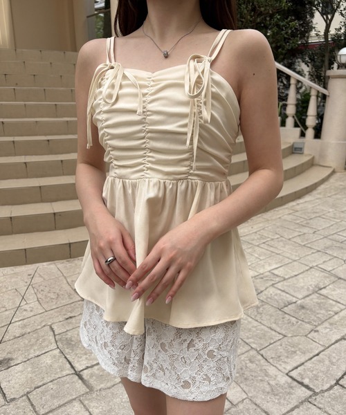 junoah（ジュノア）の「フロントリボンギャザーデザインキャミ（キャミソール・レディース・ダークグレー/ブラック/クリーム・SMALL/MEDIUM/LARGE）」の5枚目の写真