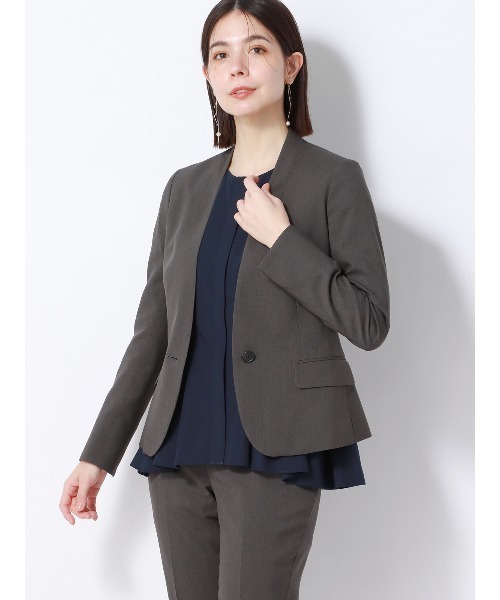 SUIT SQUARE(スーツスクエア)の「ラウンドネックタックブラウス ウォッシャブル ソフトクロス 無地(シャツ/ブラウス・レディース・アイボリー系/ネイビー系/カーキ系・38(9号))」の13枚目の写真