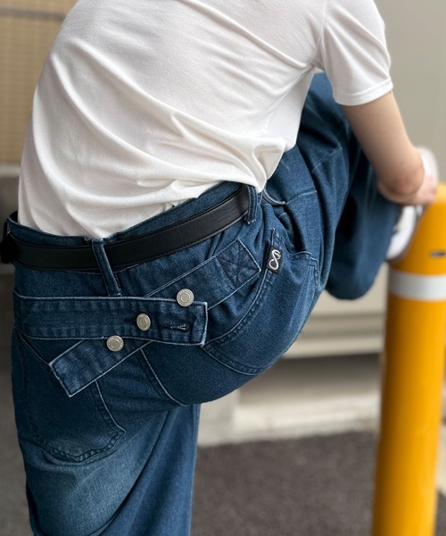 Classical Origin(クラシカルオリジン)の「ボタン付きストラップデザインワイドデニム/Buttoned Strap DesignWide Denim(デニムパンツ・メンズ・インディゴブルー/ブラック・SMALL/MEDIUM/LARGE)」の6枚目の写真