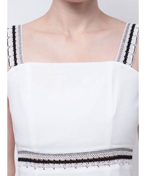 MERCURYDUO（マーキュリーデュオ）の「モチーフレーステープワンピース（ワンピース・レディース・オフホワイト/ブラック・SMALL/MEDIUM）」の4枚目の写真