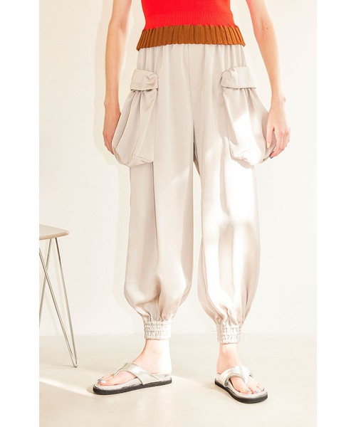 新品未使用なので値下げ7/5朝出品終了ommo  ギャザーポケットサテンパンツ セール】GATHER POCKET SATIN PT（スラックス）｜OMMO（オーエム