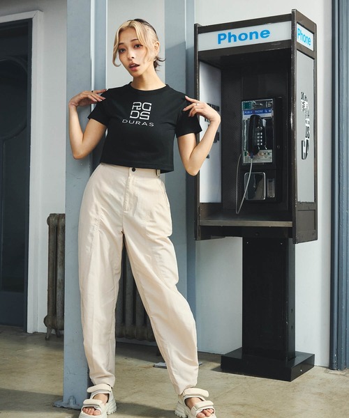 DURAS(デュラス)の「ロゴクロップTシャツ(Tシャツ/カットソー・レディース・グレー/ブラック/ホワイト・SMALL/MEDIUM)」の9枚目の写真