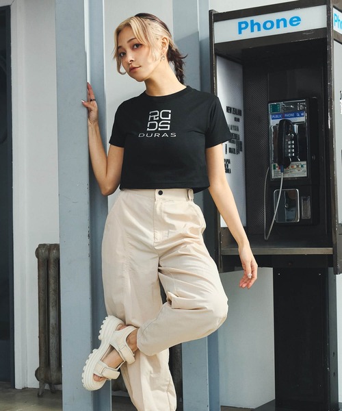 DURAS(デュラス)の「ロゴクロップTシャツ(Tシャツ/カットソー・レディース・グレー/ブラック/ホワイト・SMALL/MEDIUM)」の8枚目の写真