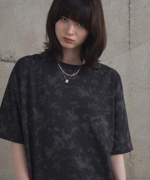 Confirm(コンファーム)の「ビッグシルエット 総柄プリント 半袖Tシャツ カットソー ユニセックス(Tシャツ/カットソー・メンズ・ブラック/グレー・M/L)」の16枚目の写真
